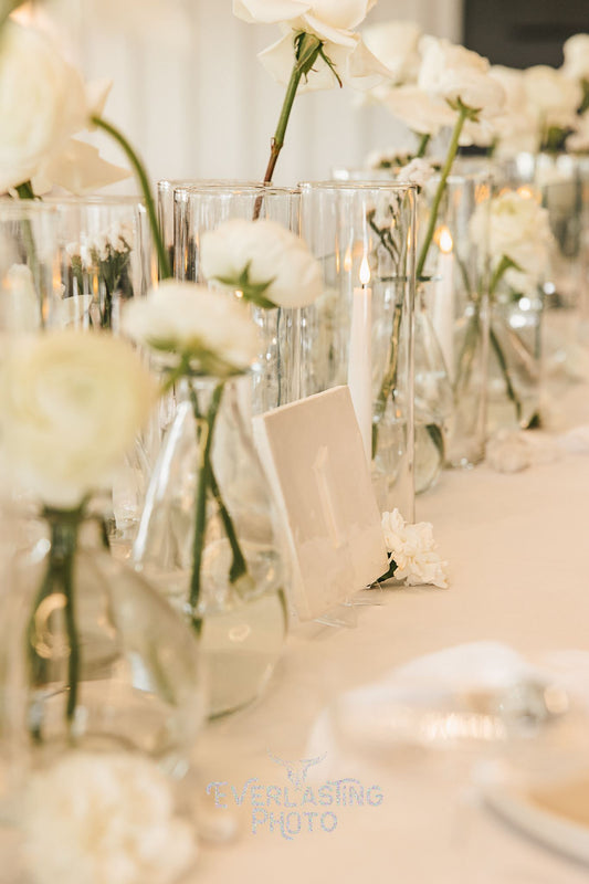 Why Your Centerpiece Should Include Bud Vases