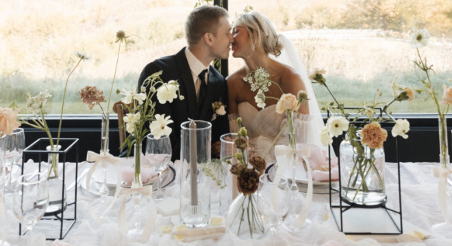 Why Your Wedding Decor Should Include Cylinder Vases